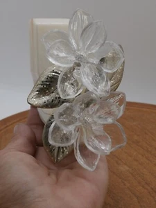 Vtg. Wallflowers Clear MAGNOLIA FLOWERS Oil Diffuser Plug-In Bath & Body Works - Picture 1 of 11