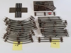 LIONEL O gauge 37 PCS. VINTAGE 072 RADIUS CURVED/STRAIGHT RIGHT TURN X CROSSING - Picture 1 of 8