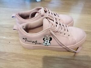 Disney  Minnie Mouse pink trainers size 6 VGC