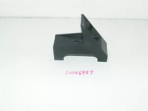 Left Upper Radiator Bracket 89 93 Beretta Corsica 89 92 Tempest 10146957 - Picture 1 of 4