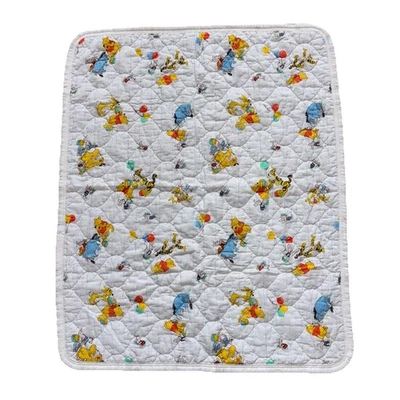 Manta acolchada vintage Winnie The Pooh And Friends bebé globos blancos Foto 1 de 3