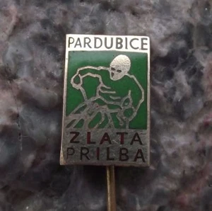 Antique Golden Helmet Motorbike Speedway Motorcycle Race Green Racing Pin Badge - Picture 1 of 3