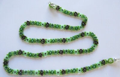 Soporte para vasos Spirit of Nature - Cuentas de semillas flores - verde marrón - 32"   Foto 1 de 2