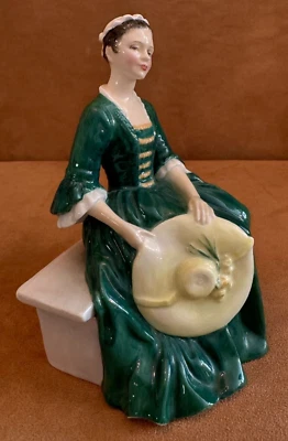 Royal Doulton Figurine 2228 A Lady from Williamsburg sitting on bench Colonial - Image 1 of 4