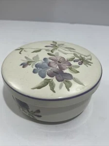Hankook Porcelain Floral Dish W/ Lid Made In Korea Oven Microwave Detergent Safe - Picture 1 of 6