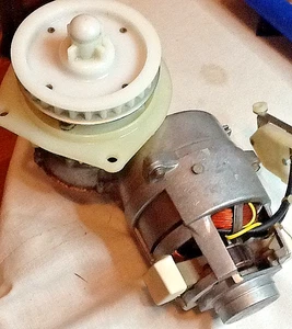 ELECTROLUX #B-8 HAUPTMOTOR (GEPRÜFT, GEREINIGT) BODENPOLIERER 11 14 25A - Bild 1 von 5