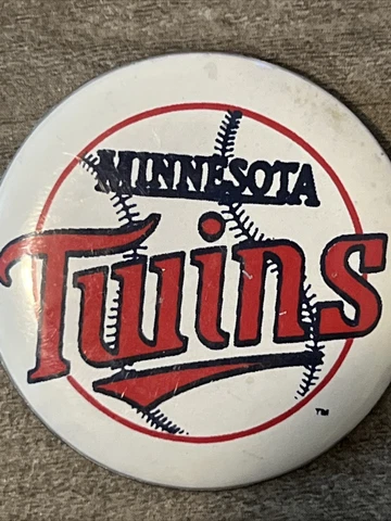Minnesota Twins MLB Magnet Fridge Locker Button 1" Round Late 80's Retro Vintage Cover