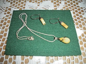 Amber necklace and earrings Lightest color is the oldest. - Picture 1 of 1