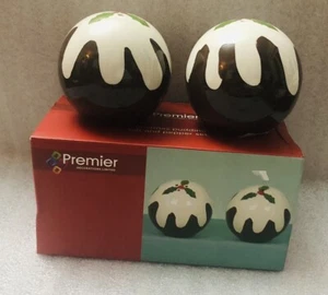 CHRISTMAS PUDDING SALT AND PEPPER SET FESTIVE NOVELTY WHIMSICAL BNIB - Picture 1 of 8