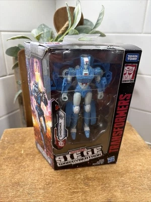 Transformers War For Cybertron Siege  Chromia And Moonracer Lot Potp  Brand New - Image 1 of 4