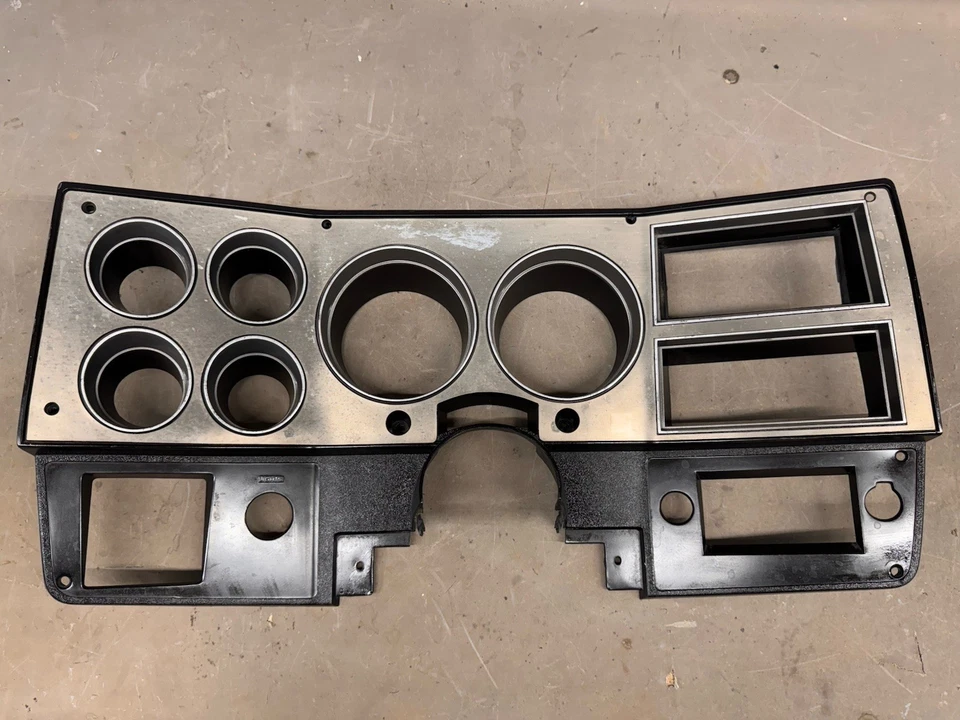 1981-1987 Chevy GMC Truck Blazer Jimmy medidor de velocímetro painel painel acabamento moldura - Imagem 1 de 4