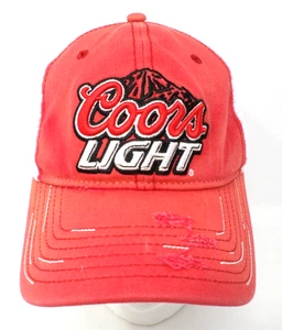 Cappello leggero Coors rosso con logo ricamato a rete bianca indossato look invecchiato - Foto 1 di 10