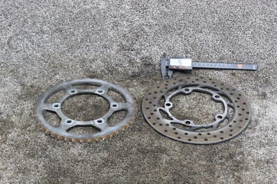 Yamaha FZ6 2005 rotor trasero y piñón 5Vx-2582W-00-00 Foto 1 de 4