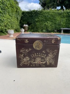 Early 20th Century Yue Mou Co Hong Kong China Hand Painted Lacquer Tea Box Caddy - Picture 1 of 24