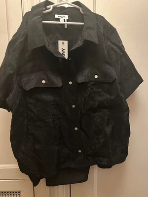 NUEVO CON ETIQUETAS DKNY Mujer Tecnología Popelina Manga Corta Botón Delantero Camisa XL Foto 1 de 4