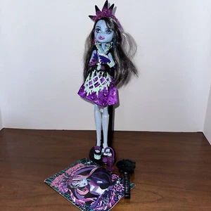 Monster High Abbey Bominable Sweet Screams Puppe - Bild 1 von 23