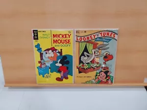 1970 Gold Key Disney Mickey Mouse #70 Sehr guter Zustand 8,5 & 1951 Dell Looney Tunes #119 Sehr guter Zustand - - Bild 1 von 3