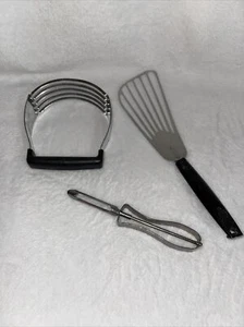 Vintage EKCO Black Corn Cob- Dough Blender, Spatula, Potato Peeler- 3 Piece Set - Picture 1 of 12