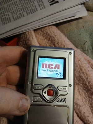 RCA Small Wonder EZ101 Camcorder Silver - Image 1 of 4