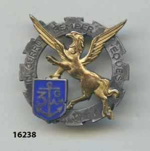 Insigne cavalerie , 1 /  3  Gpe. d Autos Mitrailleuses  ,  cartouche bleu foncé - Foto 1 di 1