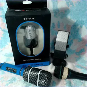 Microphone madness - 4 fun mics for one low price - Kids toys - Gag Gifts - Picture 1 of 8