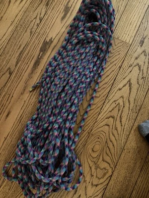 Cuerda de escalada profesional de alta resistencia ~ 25 pies de largo, usada retirada, artesanía Foto 1 de 4