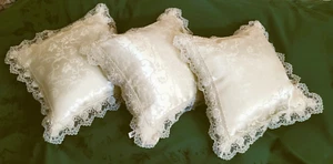 (3) BESS White Poly Damask 15 in. Square Decor Pillows Shabby Chic - Picture 1 of 6