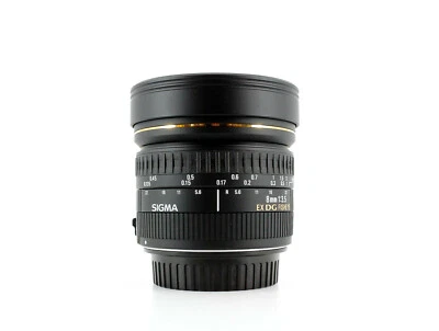 Sigma 8mm f/3.5 EX DG Fisheye Canon EF Fit Lens - Image 1 of 3