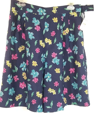 VTG Talbots Womens 100% Silk Blue Floral Mom Shorts Blue High Waist Size 12 - Image 1 of 4