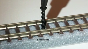 Gleisschrauben für Rokuhan Z Gleise - Bild 1 von 1