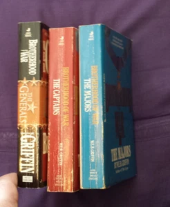 Lot of 3 Brotherhood of War paperbacks By W.E.B. Griffin - Foto 1 di 5