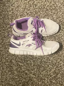 Nike Free Run 2 Unisex Sz 7Y Sneaker Shoes DD0163 100 Purple/White Pre-Owned - Picture 1 of 5