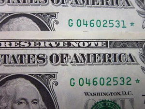 USA G Chicago $1 Star 2003 G04602531* Pair Sequential Replacement Note FRN Money - Picture 1 of 3