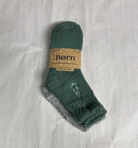 New Born Socks Women’s 2 Pair Christmas Holiday Mini Crew Socks Cushioned Casual - Picture 1 of 12