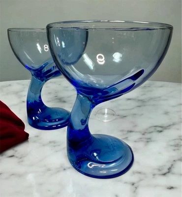 Juego de 2 copas de cóctel de postre con patas Bormioli Rocco Jerba Blue Wing Italia Foto 1 de 4