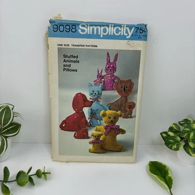 Stuffed Animal Pillows Size 9"-22" Pattern 9098 Cat Dog  Lion Bear Vtg 70s CUT - Image 1 of 2