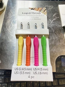 Loops & Threads Ergonomic Aluminum Crochet Hook Set (4 ct) - Picture 1 of 1