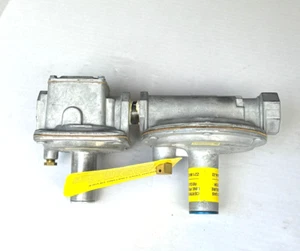 Maxitrol 325-5AL600, 5Psi, 7"-11", Regolatore di pressione linea gas Z21.80/CSA6.22 - Foto 1 di 7
