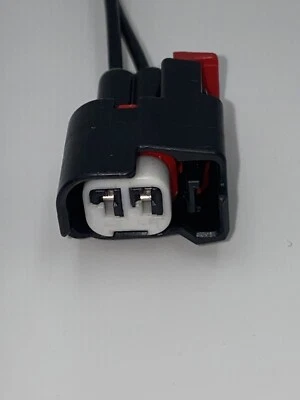 Connector Plug For 2014 - 2021 Chevy Silverado GMC Sierra 1500 - 3500 Horn — 第 1/3 张图片