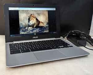 Asus C200M 11.6" Chromebook Intel Celeron N2830 2.16GHz 2GB RAM 16GB Wi-Fi