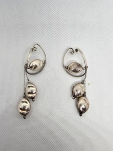 Vintage silberfarbene Ohrhänger Wirbel ovale Perlen zum Reparieren - Bild 1 von 5