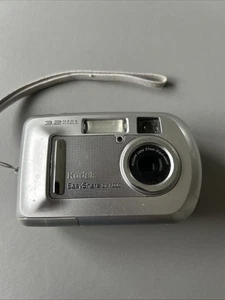Kodak EasyShare CX7300 3.2 Mega Pixels Compact Digital Camera - Picture 1 of 6