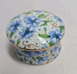 "Caja de baratija floral azul Chintz Ainsley Twos Company 2,25"" X 1,5""" - Imagen 1 de 9