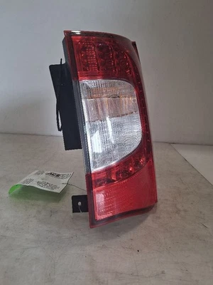 Luz trasera derecha pasajero Town & Country para 11-16 4808640 Foto 1 de 4