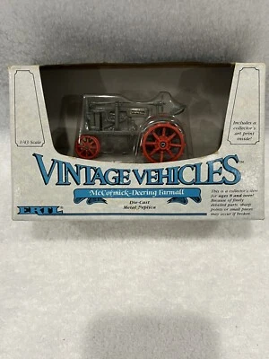 Vehículos de colección ERTL McCormick-Deering Farmall escala 1:43 fundido a presión 1987 NUEVO Foto 1 de 4