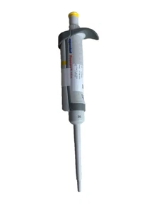 Pipeta de un solo canal Eppendorf Research Plus, 2-20uL. Usado, buen estado - Imagen 1 de 5