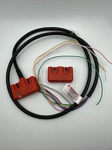 Allen-Bradley 440N-Z21W1PA Ser A; Non Contact Switch - Picture 1 of 3