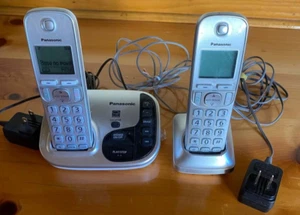 Panasonic KX-TGD220 Digital Cordless Main Dock + Handsets Phone System - Afbeelding 1 van 4