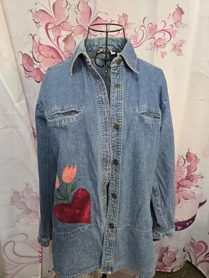 Camisa vaquera vintage Christopher & Banks con botones bordada corazón flor talla M Foto 1 de 4