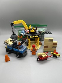LEGO Juniors 10667 Construction Site &ndash; Complete Set with Minifigure